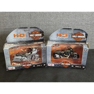 Maisto 1:18 Scale Harley Davidson H-D Custom Lot Of Two Motorcycles